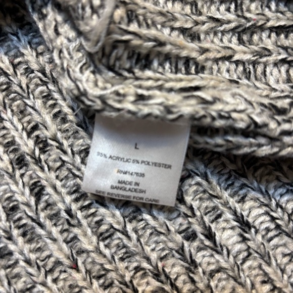 Romeo & Juliet Couture Sweater Large Black and Cream Mock Turtleneck Knit Cozy - Picture 12 of 16